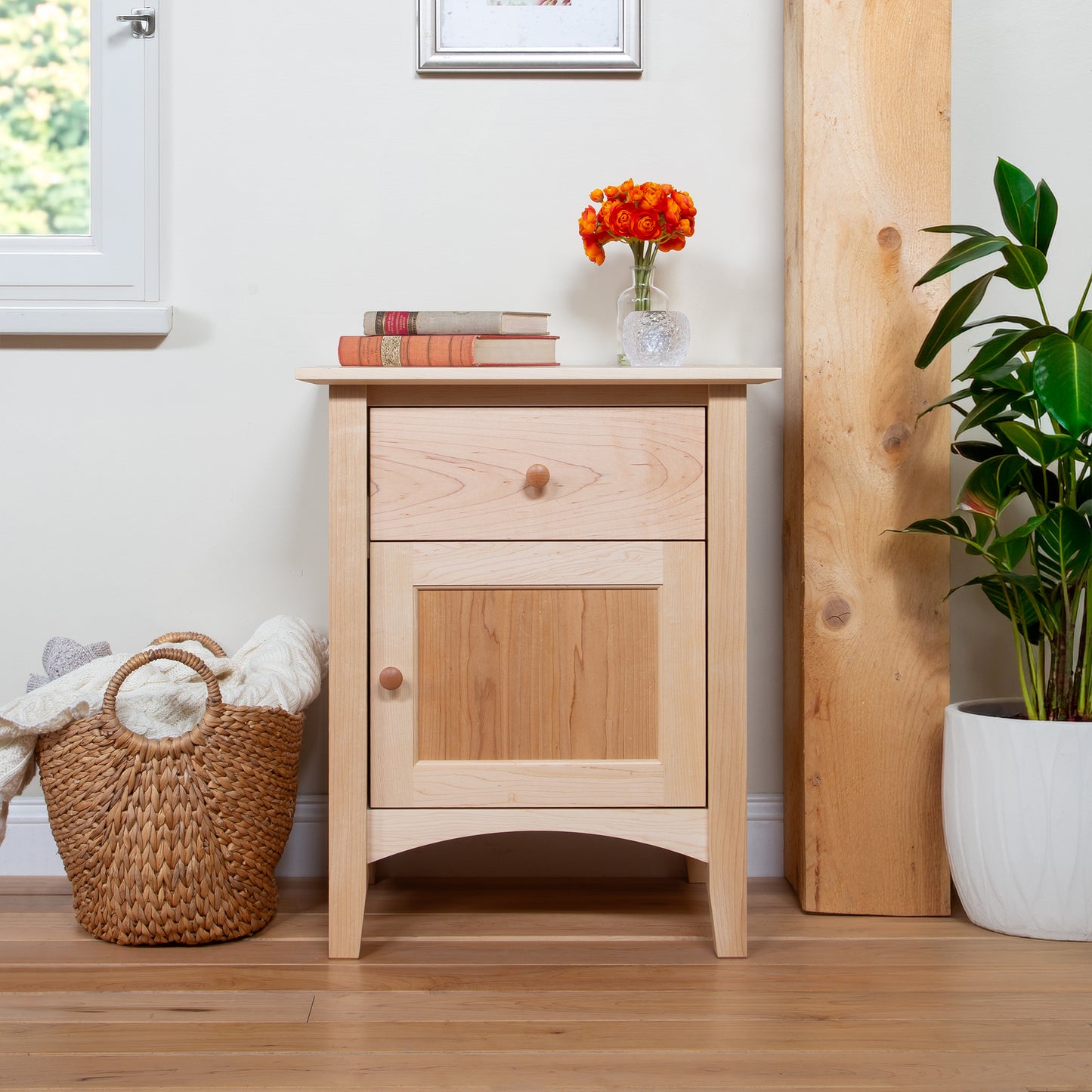 Maple Corner Woodworks American Shaker 1-Drawer Nightstand with Door, showcasing fine Vermont craftsmanship and high-quality, American-made design.